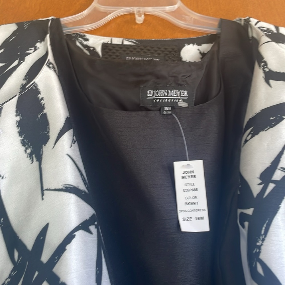 John Meyer Two Piece Set - Picture 4 of 5